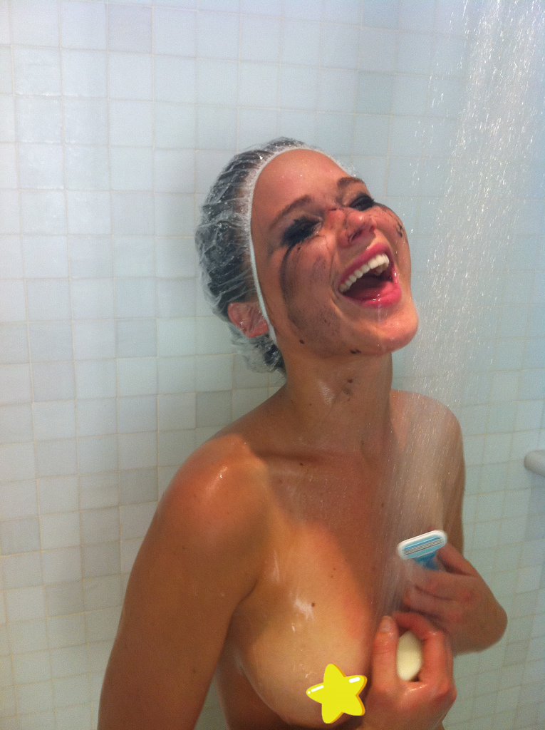 Jennifer Lawrence Naked Selfie